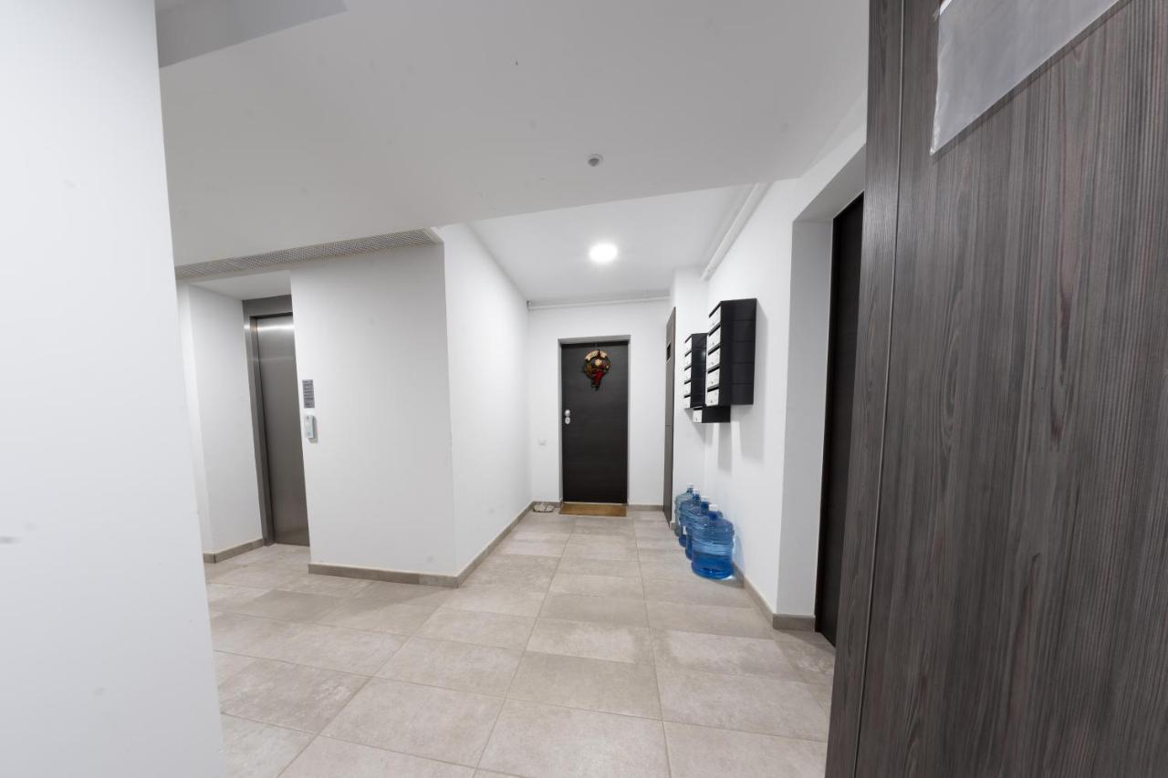Citadela North 1Br Apartment W Security And Self Check In Bucharest Exterior photo